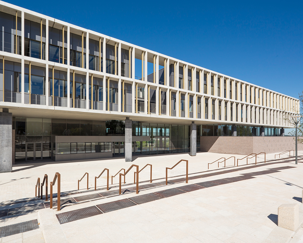 brise_soleil_architectural_lycee_noisy_2
