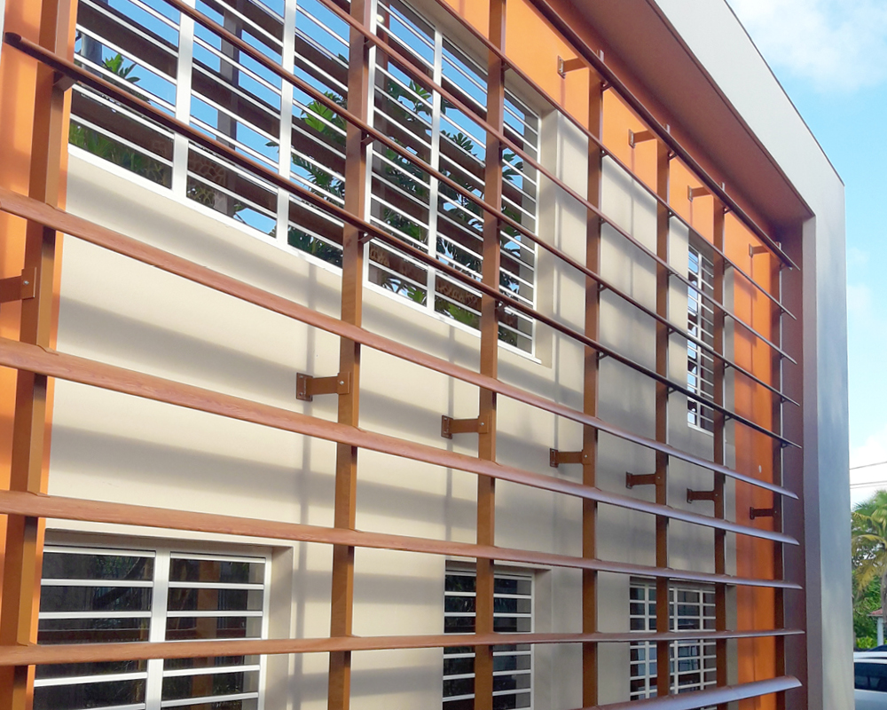 brise_soleil_vertical_pole_emploi_morne