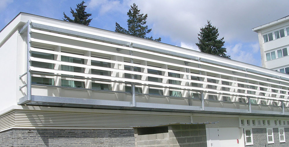 brise_soleil_vertical_ailes_avion_lycee_chevrollier_angers_3